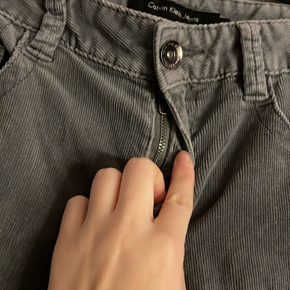 Grey Calvin Klein pants - Picture 4 of 9
